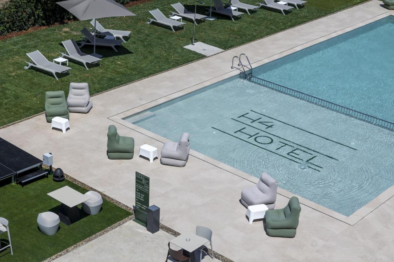 Hotel H4 Cangas 3 Superior ภายนอก รูปภาพ