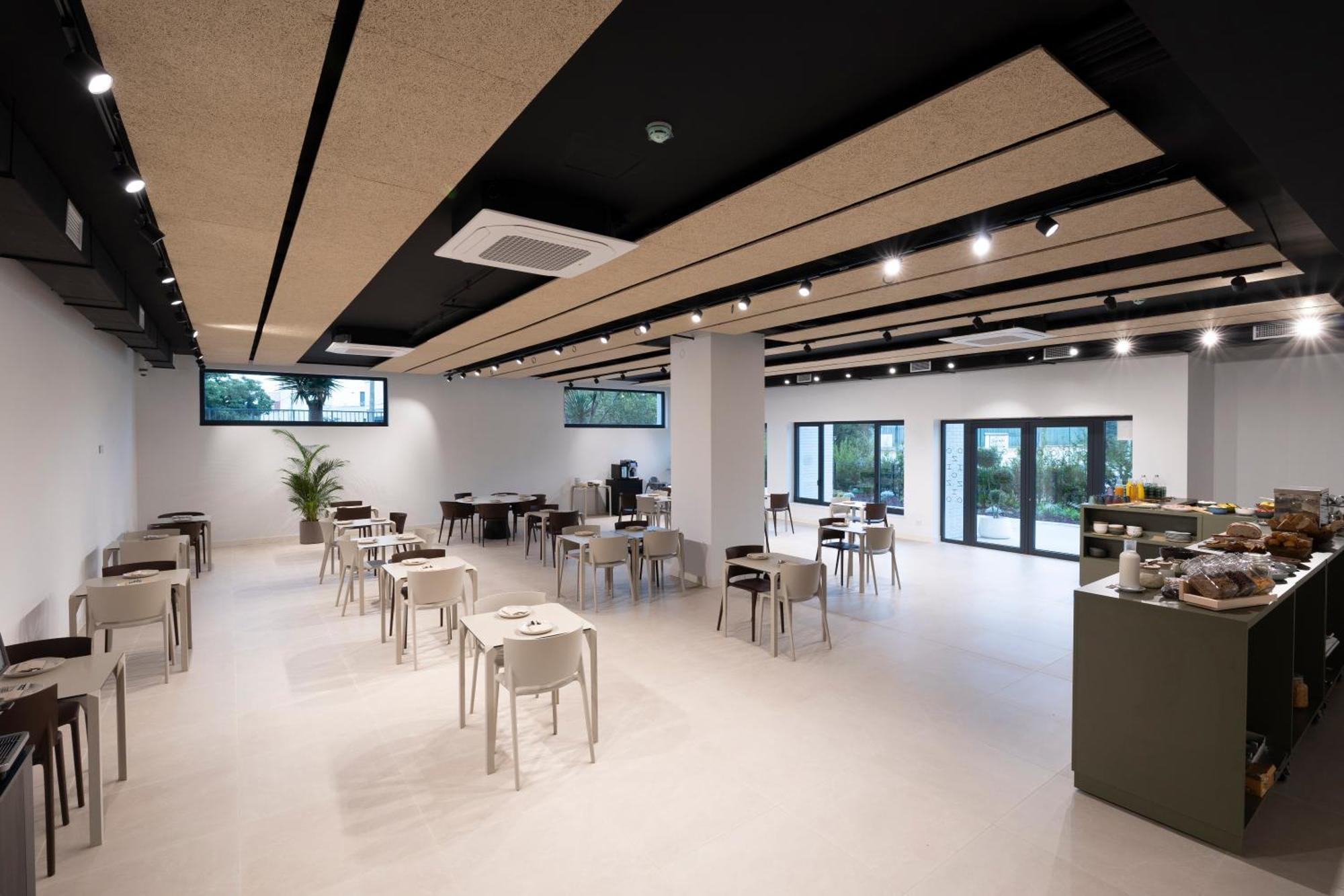 Hotel H4 Cangas 3 Superior ภายนอก รูปภาพ