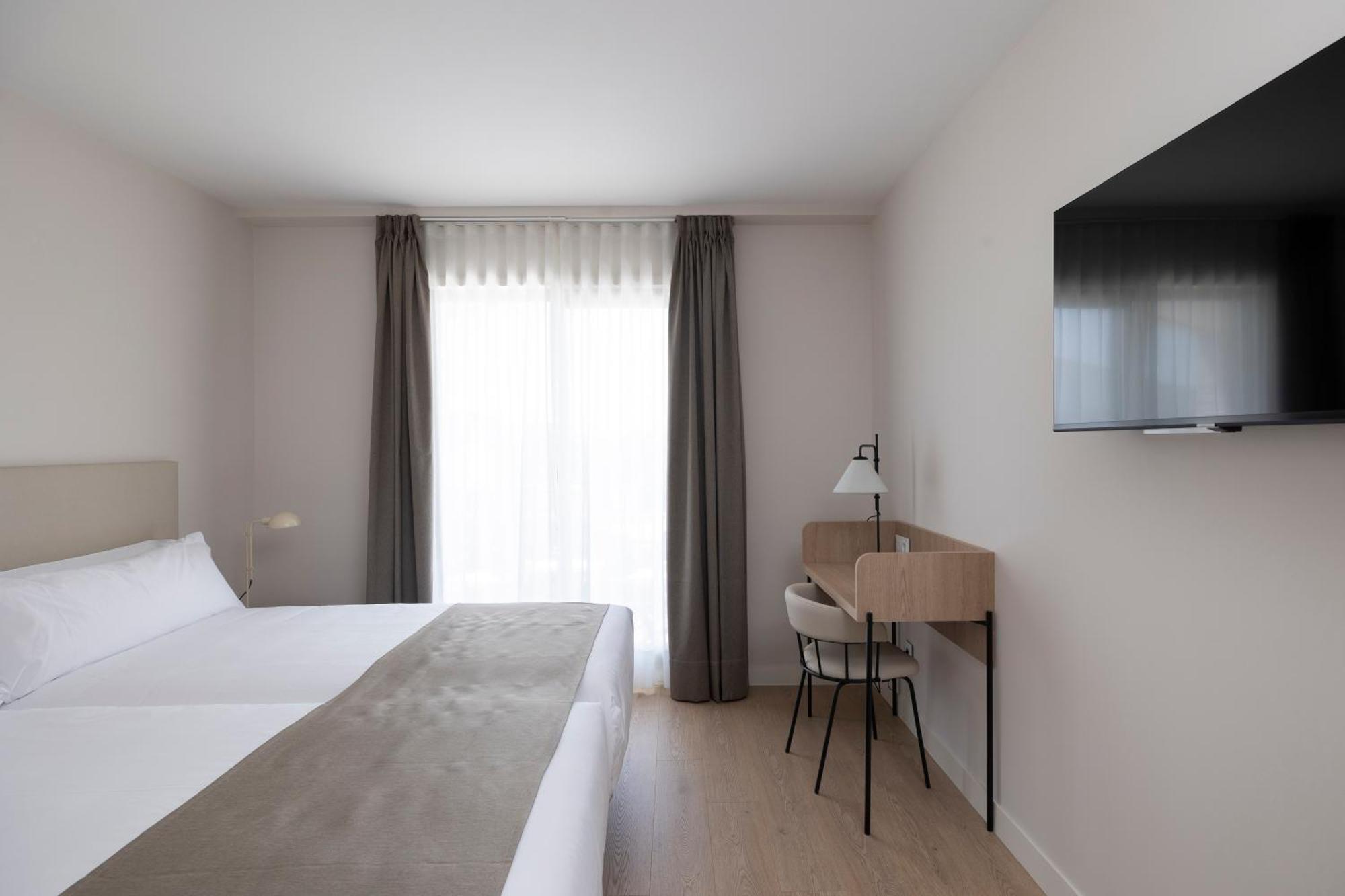 Hotel H4 Cangas 3 Superior ภายนอก รูปภาพ