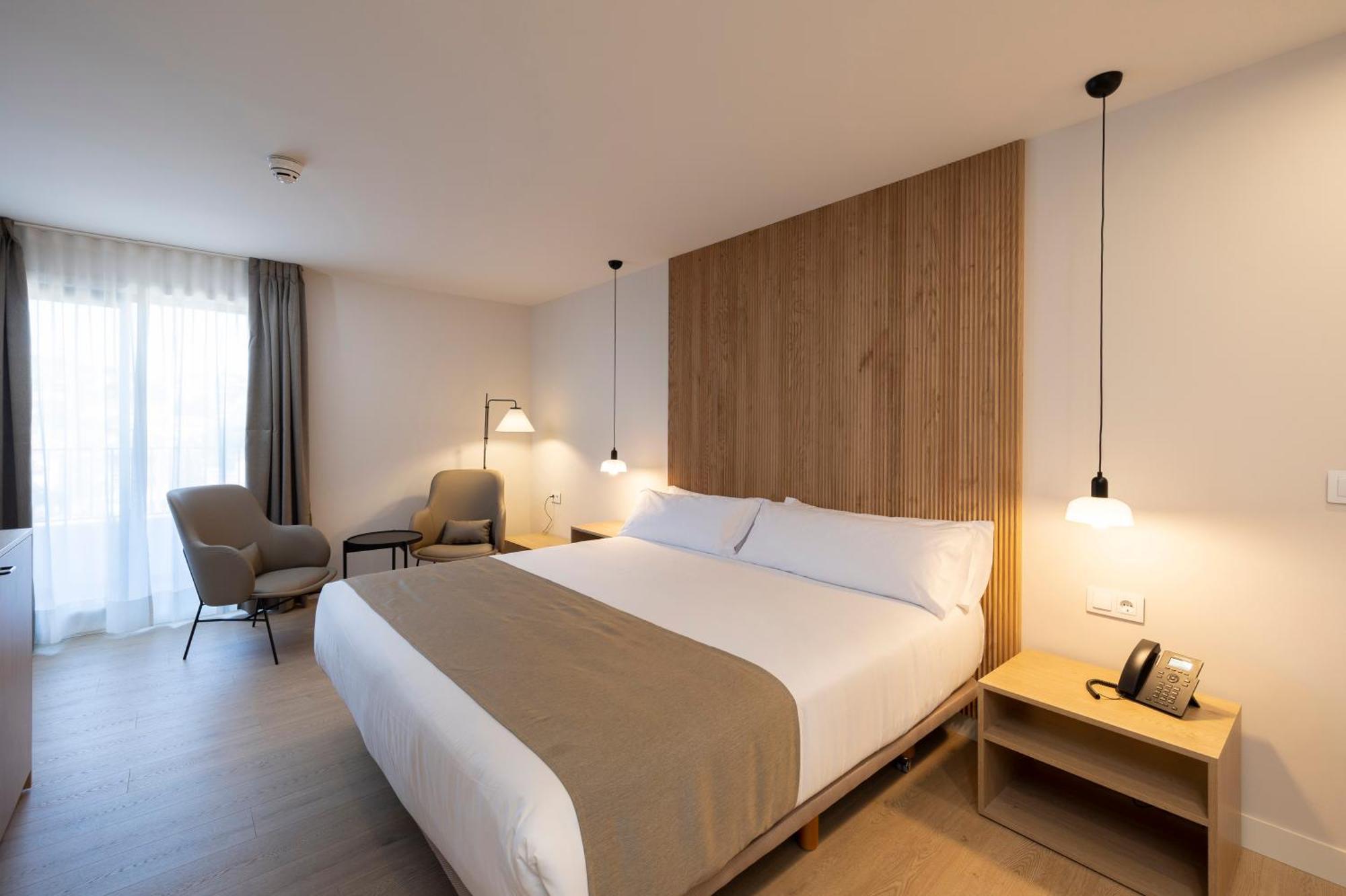 Hotel H4 Cangas 3 Superior ภายนอก รูปภาพ