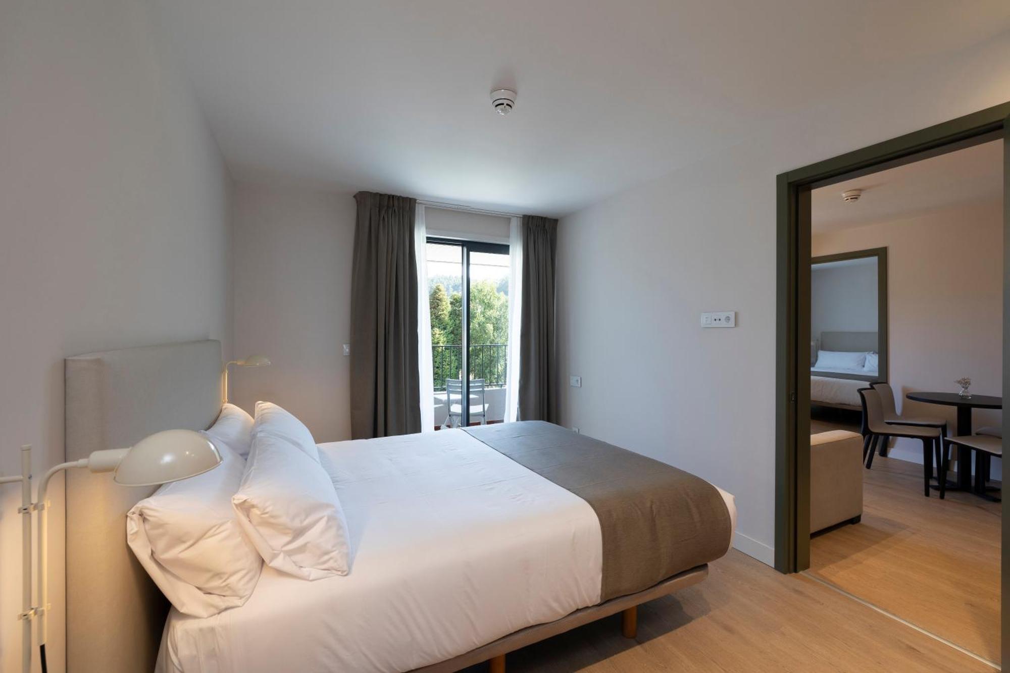 Hotel H4 Cangas 3 Superior ภายนอก รูปภาพ