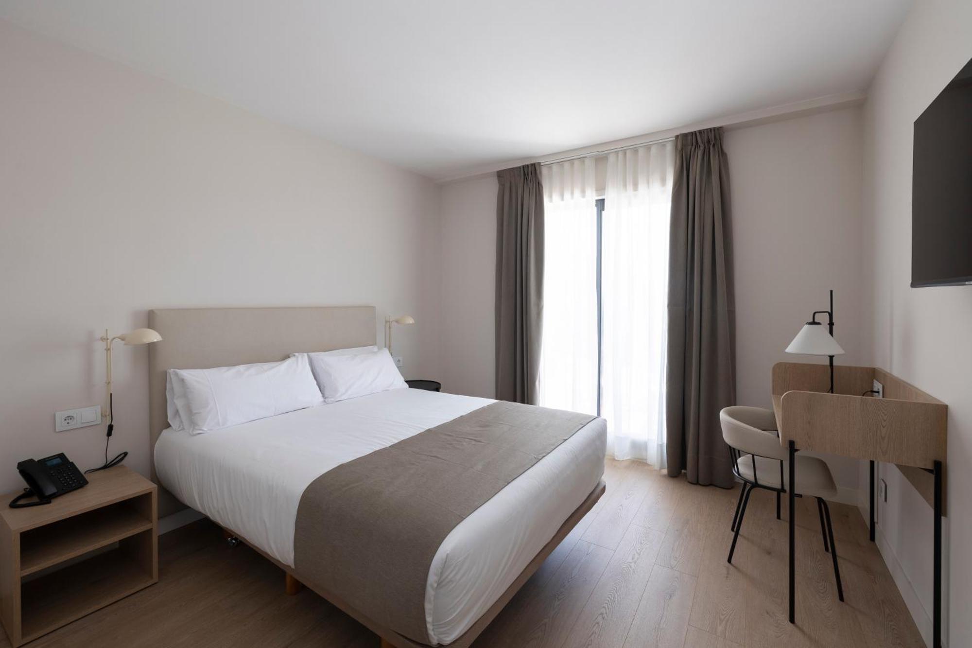 Hotel H4 Cangas 3 Superior ภายนอก รูปภาพ